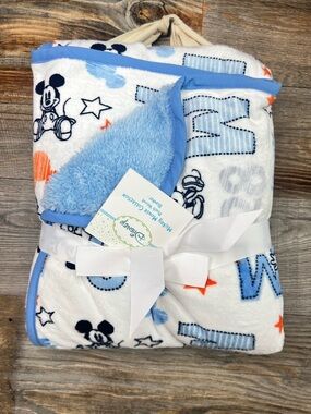 NWT 🆕 Mickey Plush Throw Blanket, 1/$26 (OR 2/$42); travel, hotel, baby, toddler